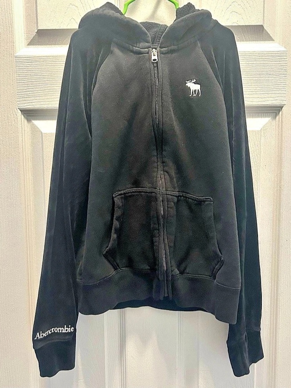 Abercrombie Kids Hoodie Girls 11/12 Black Full Zip Fleece Sweater Pockets Moose